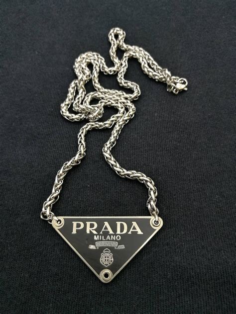 silver prada chain|Mehr.